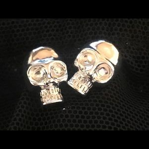 ULTRA SHINY skull stud earrings - silver plated